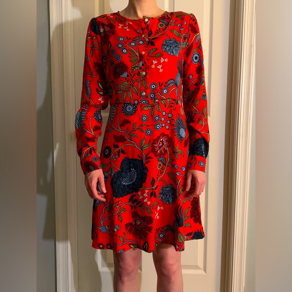 Ann Taylor Loft, Floral Print Dress, size 2. Perfect condition. Vintage feel.